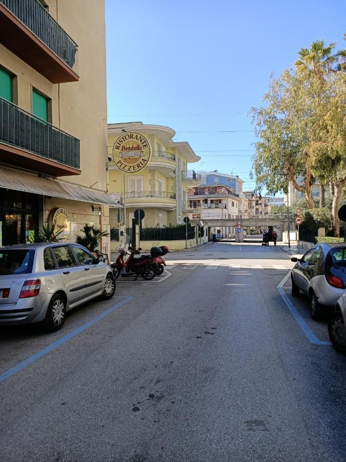 Residenza Topazio San Benedetto del Tronto Eksteriør billede