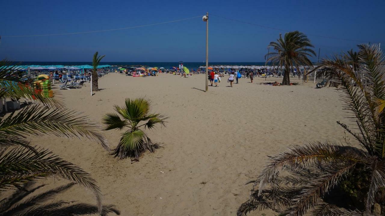 Residenza Topazio San Benedetto del Tronto Eksteriør billede
